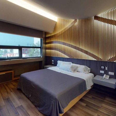 Hotel Patriotismo メキシコシティ エクステリア 写真