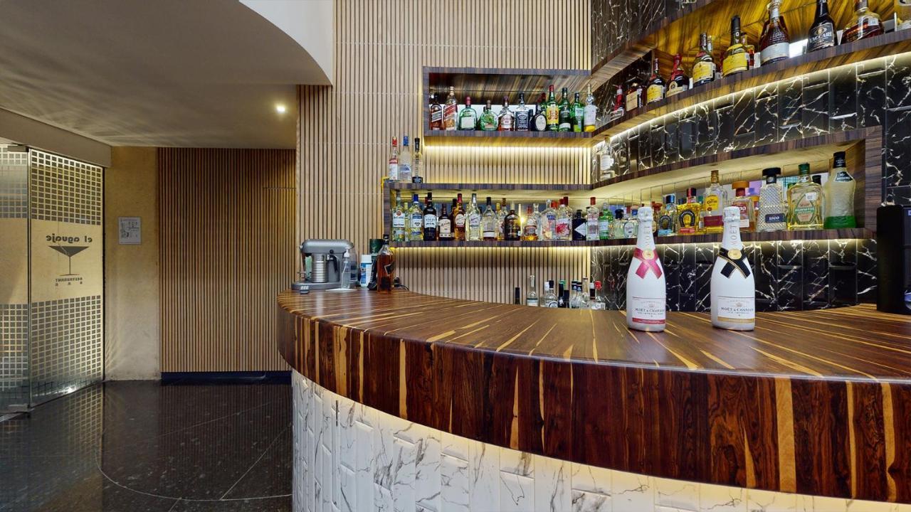 Hotel Patriotismo メキシコシティ エクステリア 写真