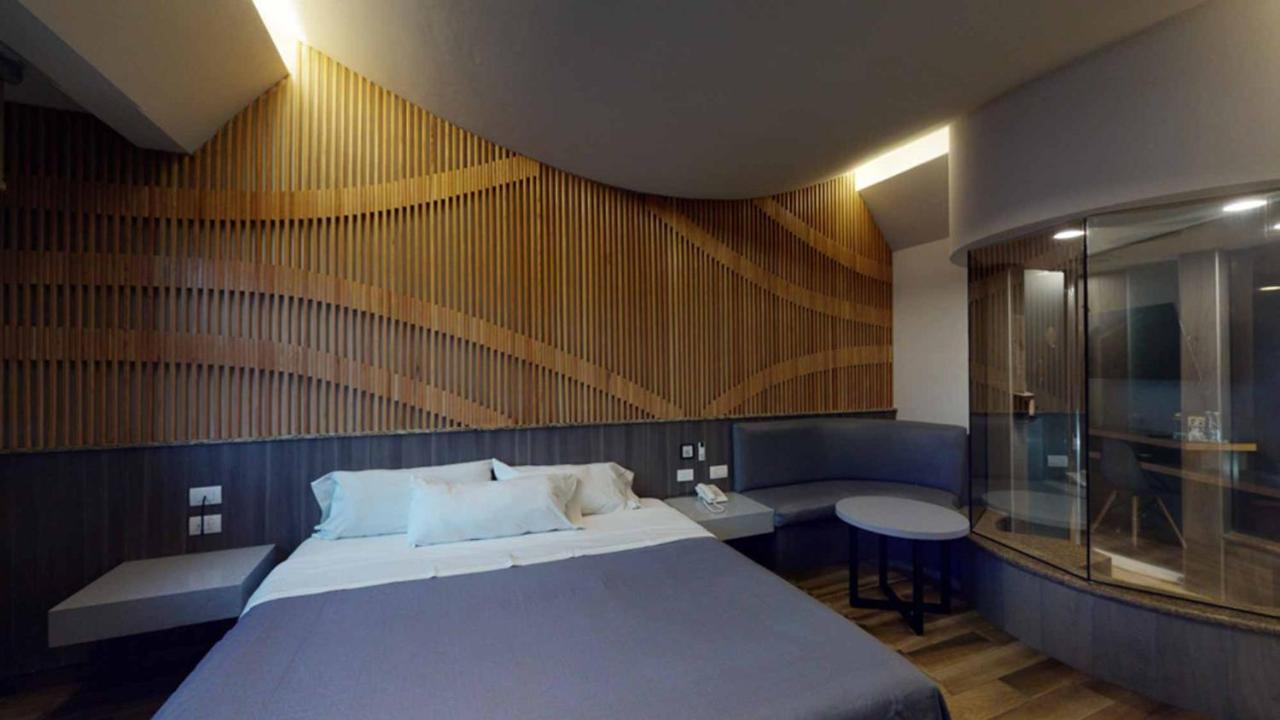 Hotel Patriotismo メキシコシティ エクステリア 写真
