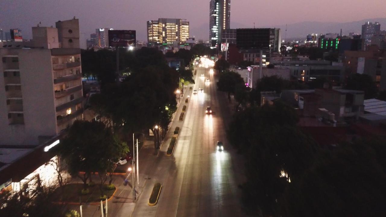 Hotel Patriotismo メキシコシティ エクステリア 写真